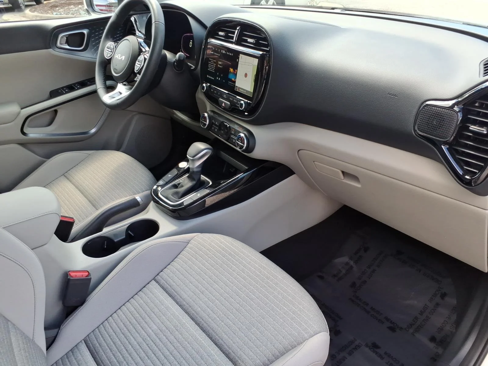 Used 2025 Snow White Pearl Kia EX image 25