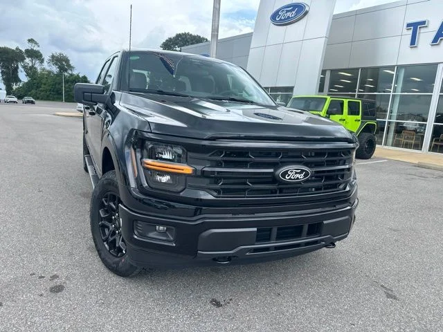 New 2026 Agate Black Metallic Ford XLT image 5
