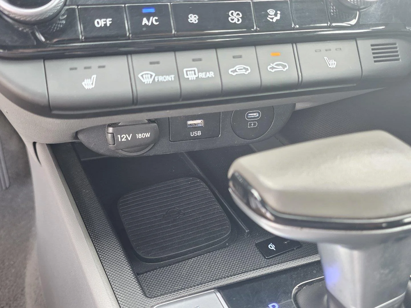 Used 2025 Serenity White Hyundai SEL Convenience image 18