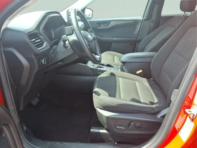 Used 2024  Ford Active image 17