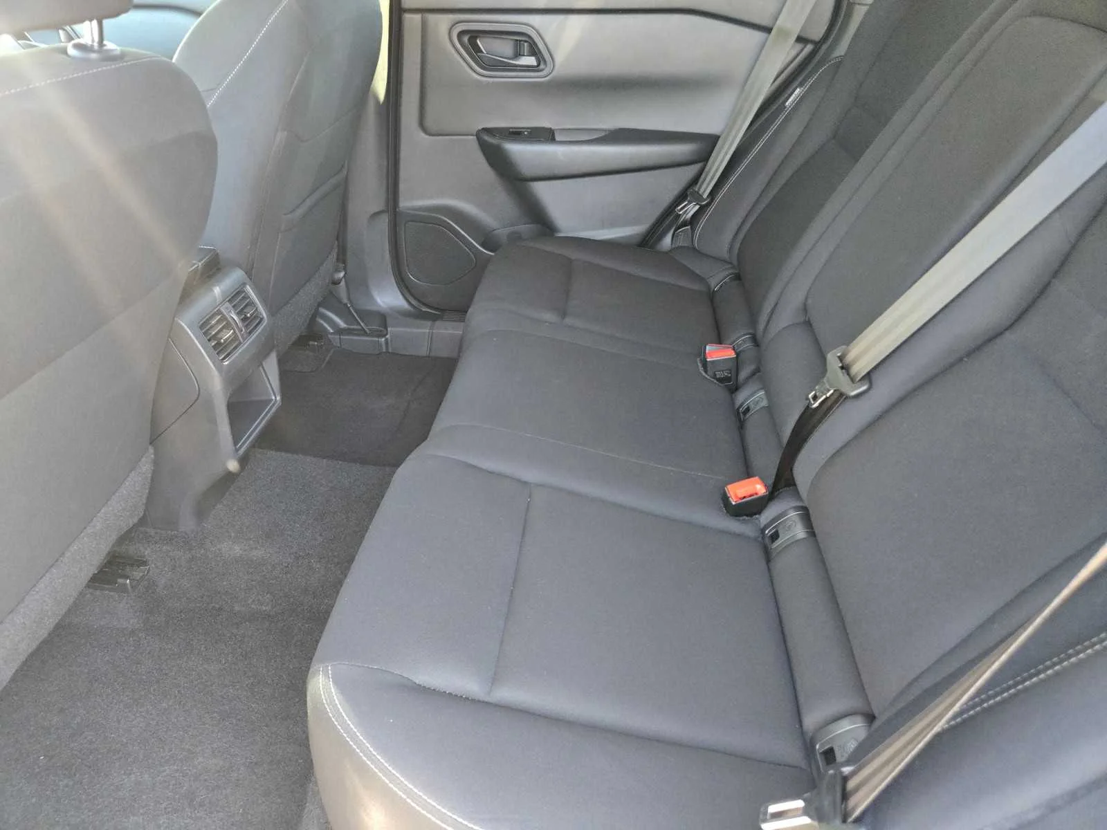 Used 2024  Nissan S image 14