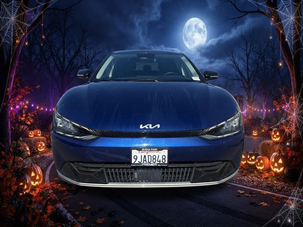 Used 2023 Blue Kia Wind image 9