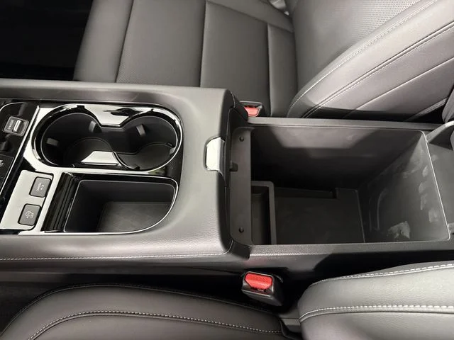 New 2027 Super Black Nissan SL image 21