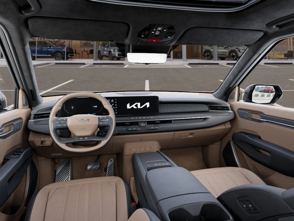 New 2026 White Kia GT-Line image 4