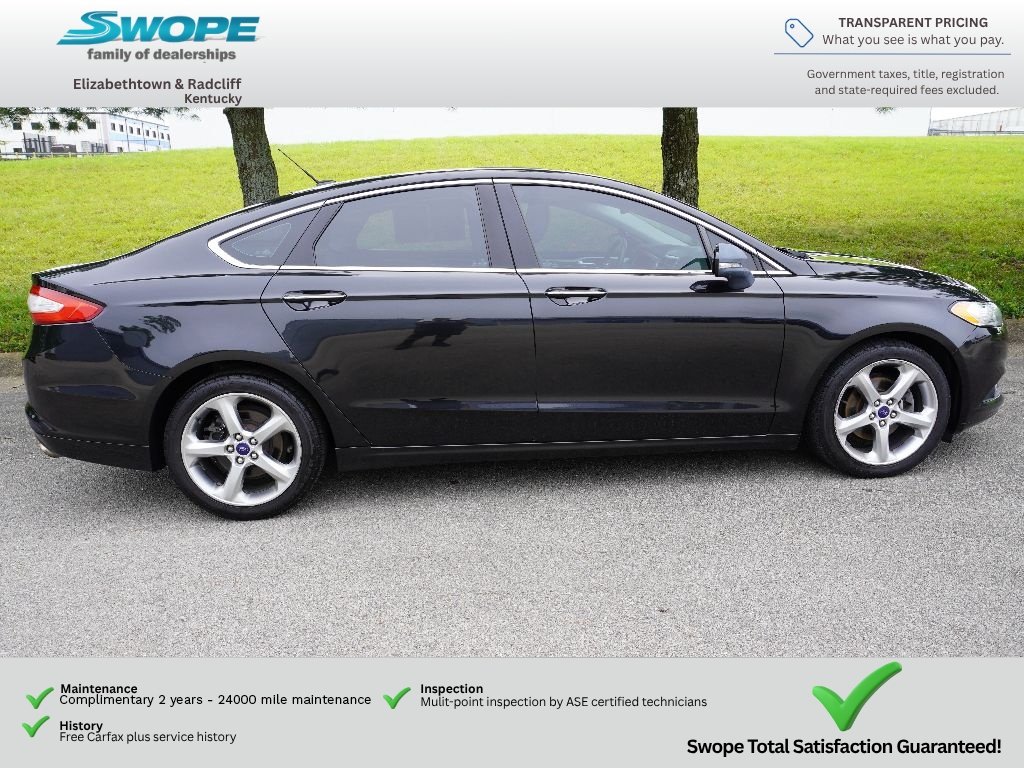 Used 2015 Tuxedo Black Ford SE image 2
