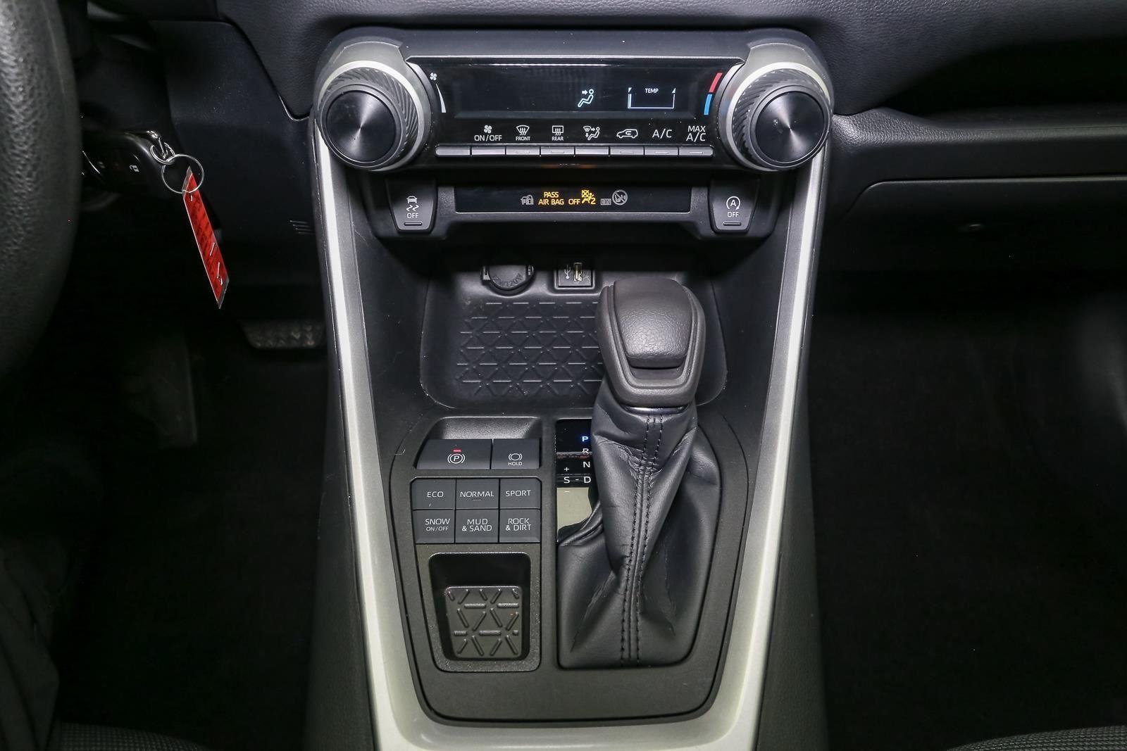 Used 2023 Ice Cap Toyota LE image 30