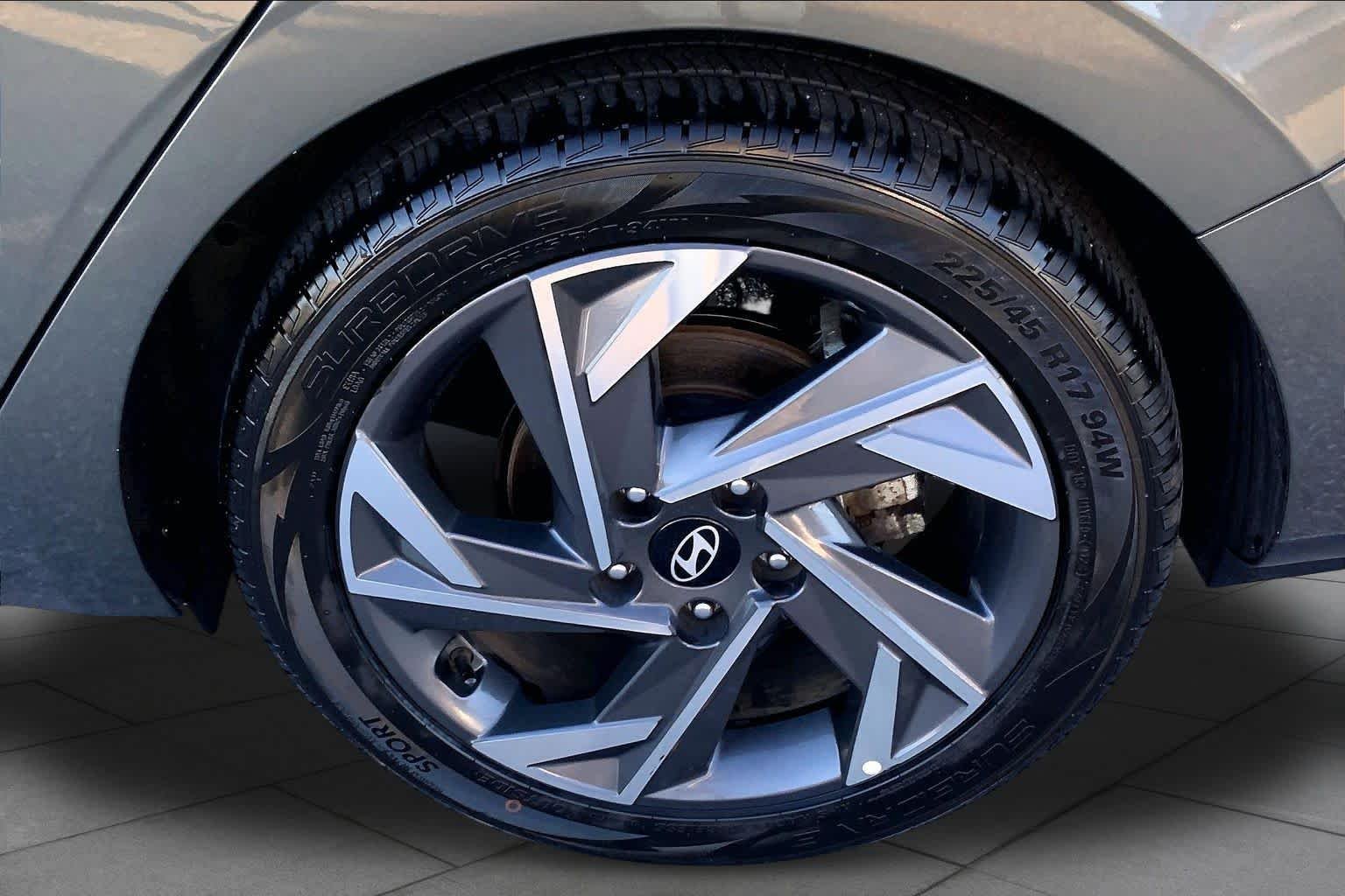 Certified Used 2024 Amazon Gray Hyundai Limited image 10