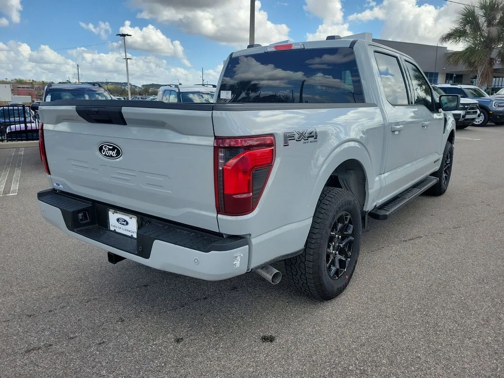 New 2026 Avalanche Ford XLT image 5