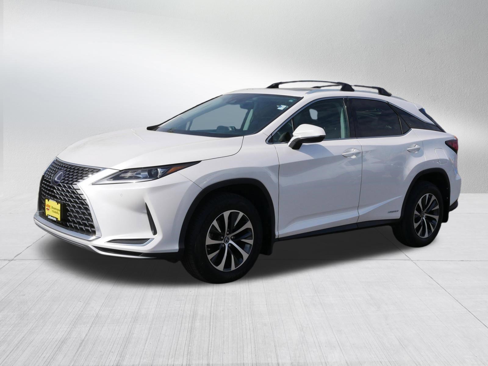 Used 2021 Eminent White Pearl Lexus RX 450h image 3