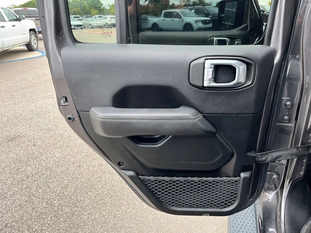 Used 2020 Gray Jeep Overland image 18