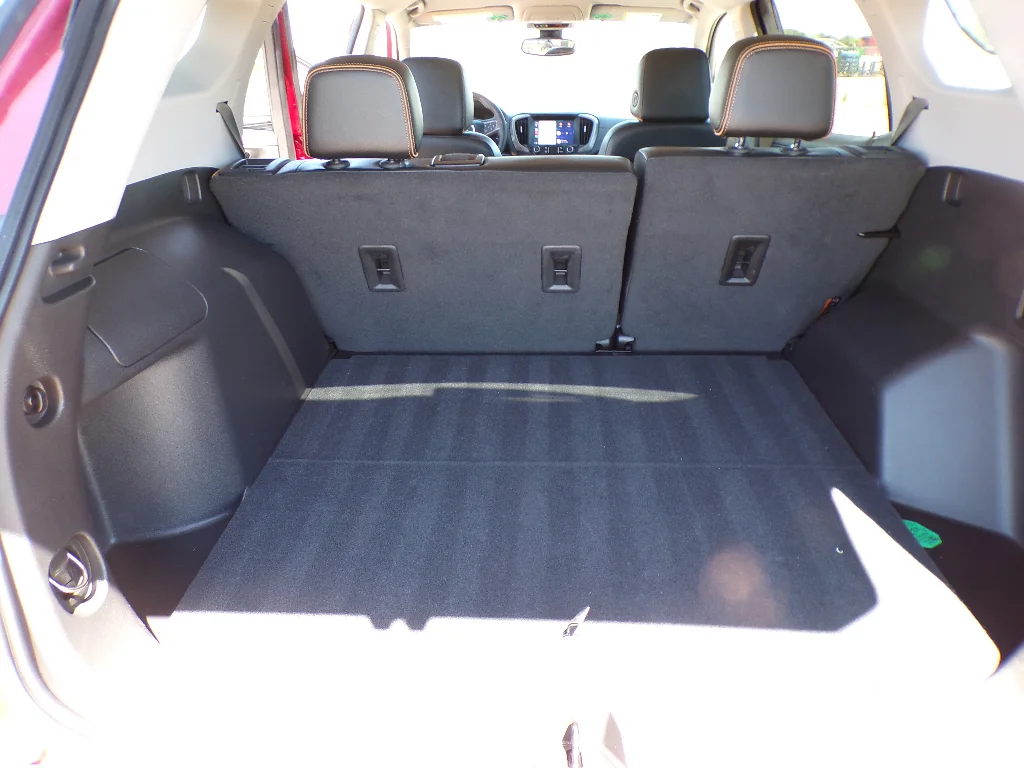Used 2023 Volcanic Red Tintcoat GMC AT4 image 23