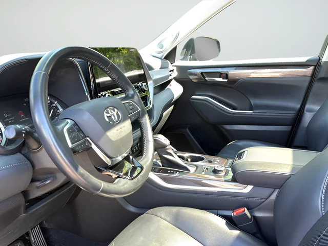 Used 2021 Brown Toyota Platinum image 16