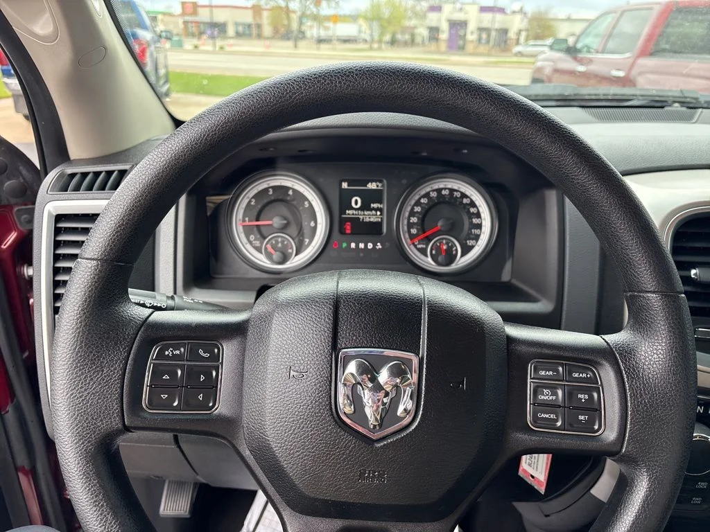 Used 2017 Delmonico Red Pearlcoat Ram SLT image 14