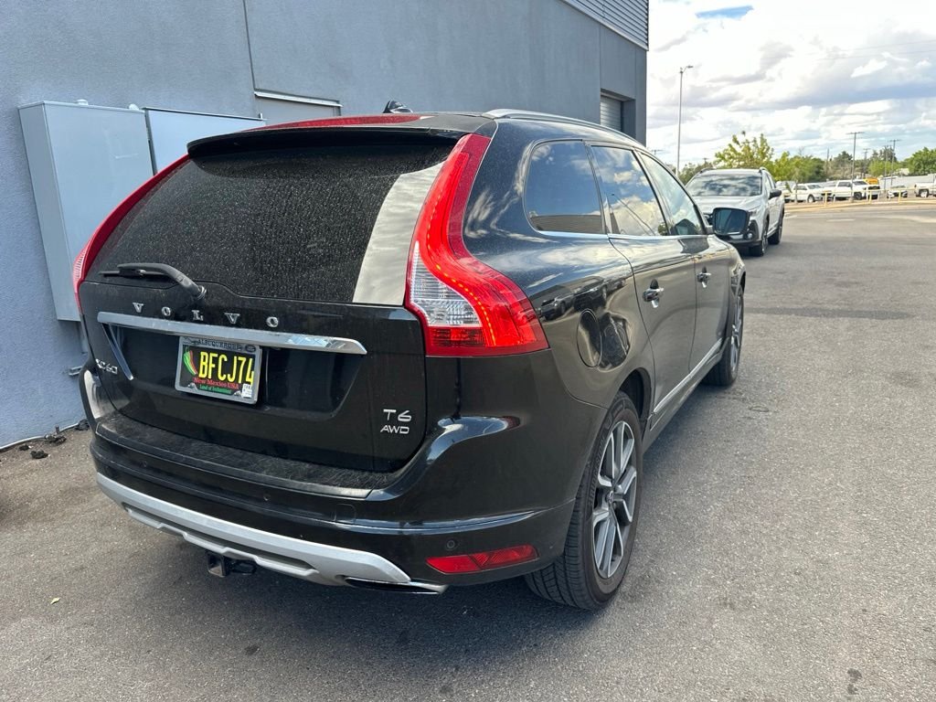 Used 2017 Black Volvo T6 Dynamic image 9