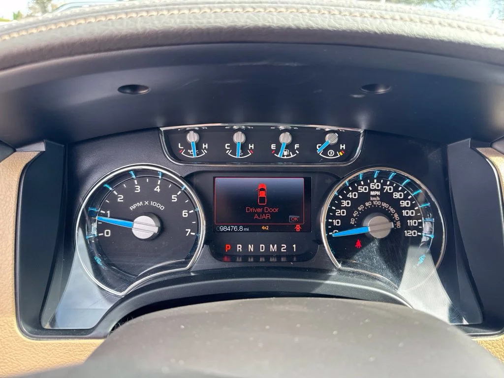 Used 2014  Ford XL image 12