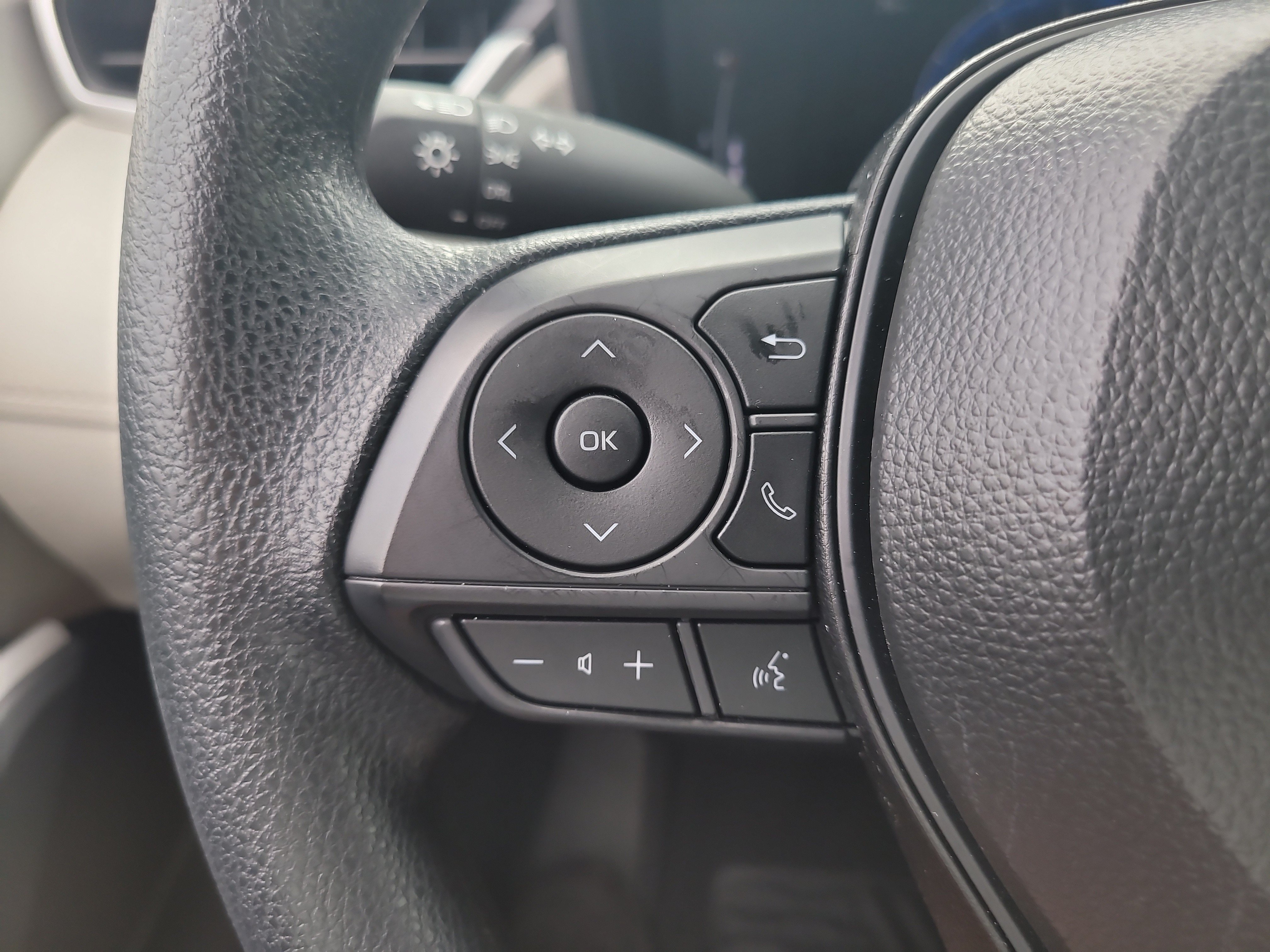 Used 2026 Pearl Toyota L image 25