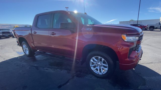 Used 2022 CHERRY RED TINTCOAT Chevrolet RST image 2