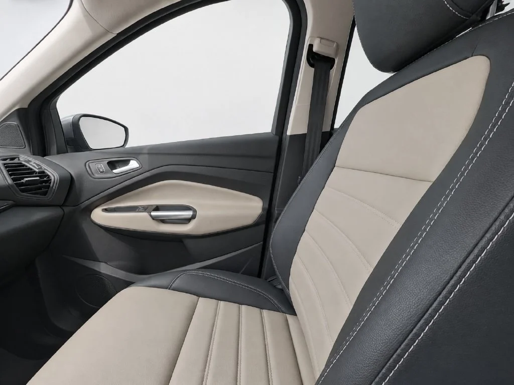 Used 2019 Gray Ford SEL image 15