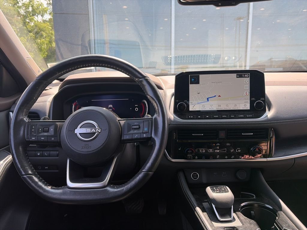 Used 2023 Gray Nissan Platinum image 6