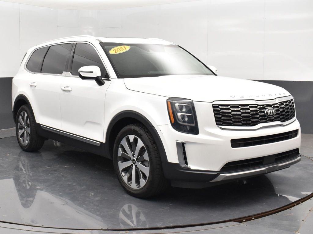 Used 2021 White Kia EX image 11