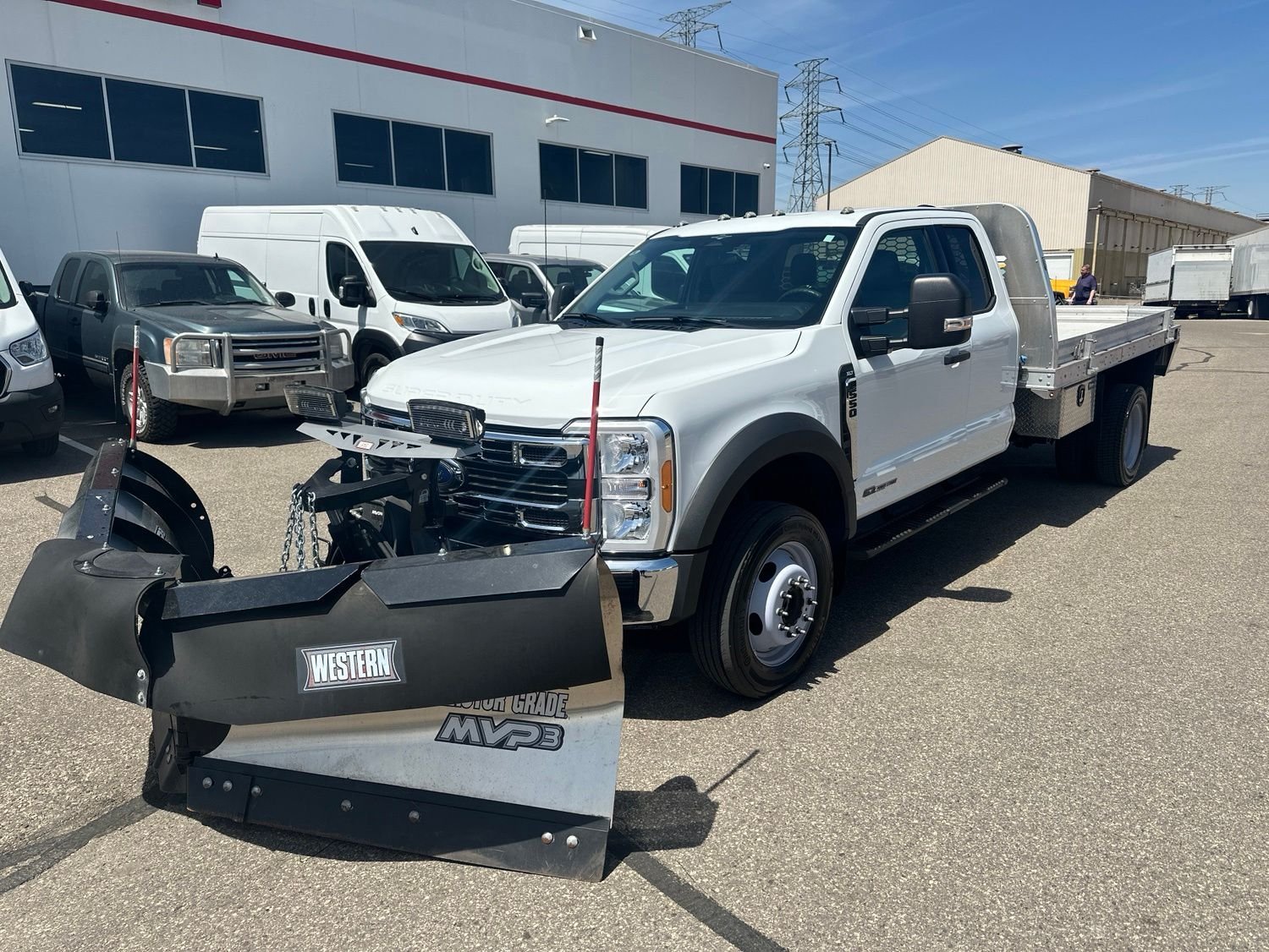 2023 Ford F-550 XLT 4x4 SuperCab 192-In DRW's photo