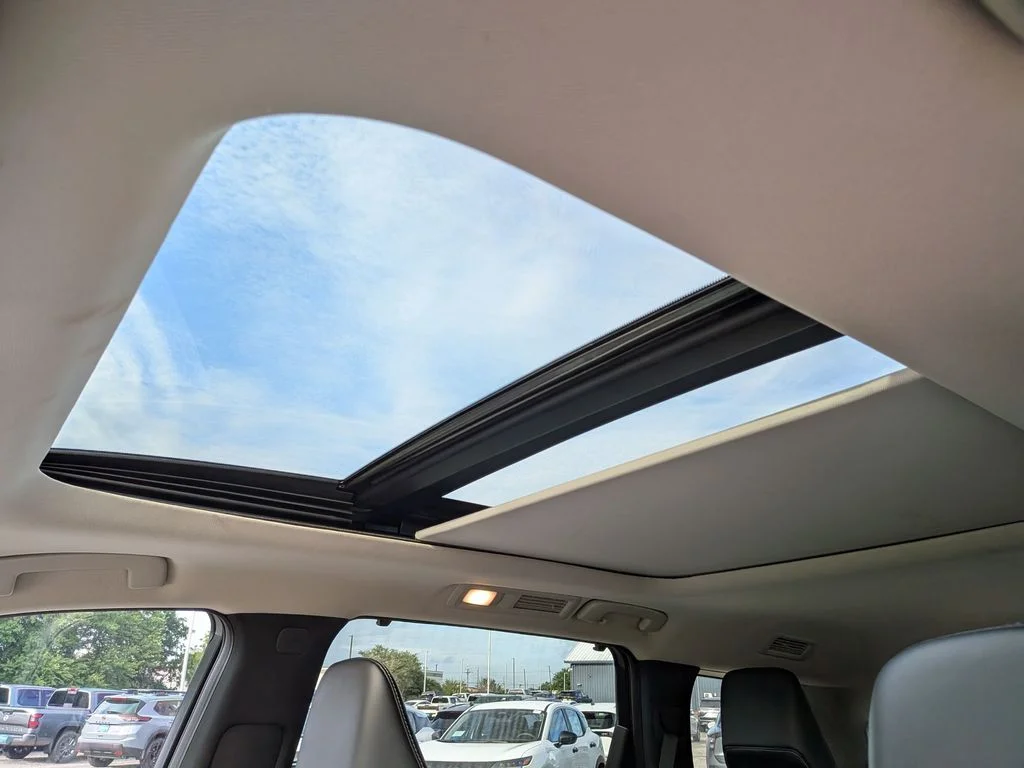 Used 2023 Blue INFINITI LUXE image 12