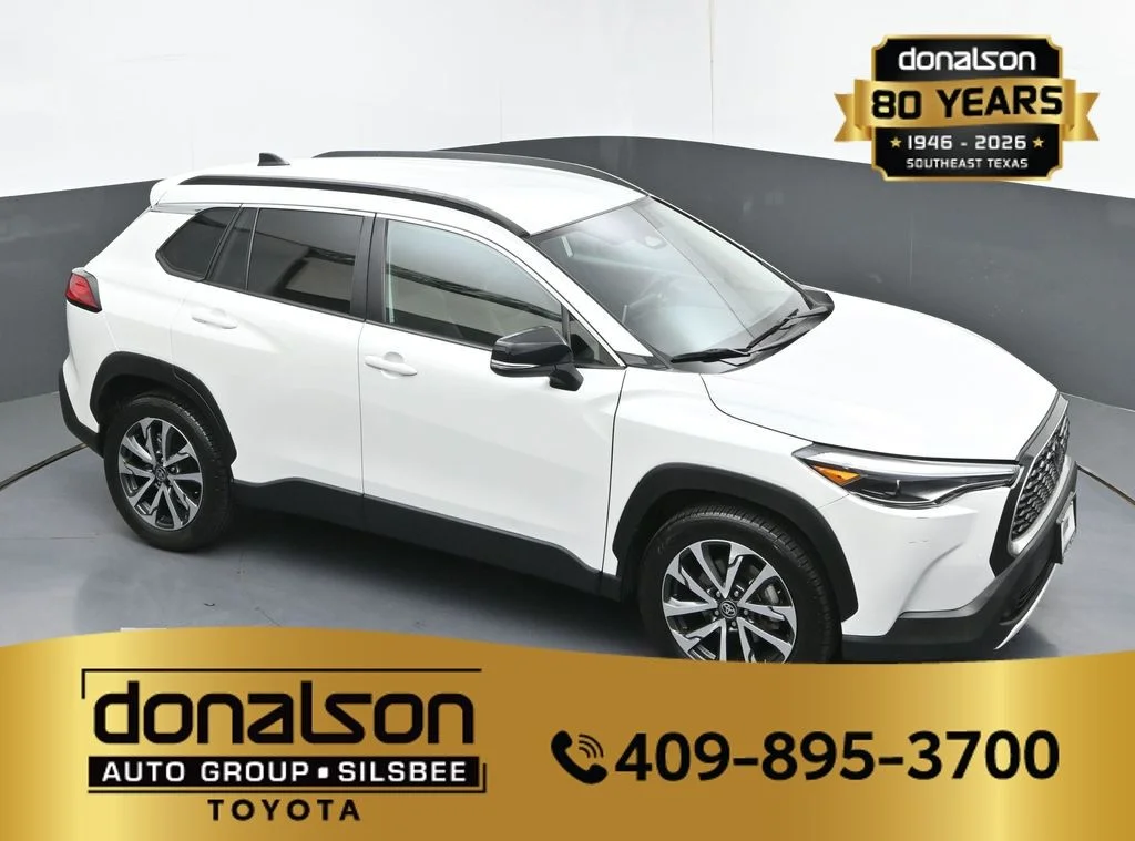 Used 2025 Beige Toyota XLE image 22