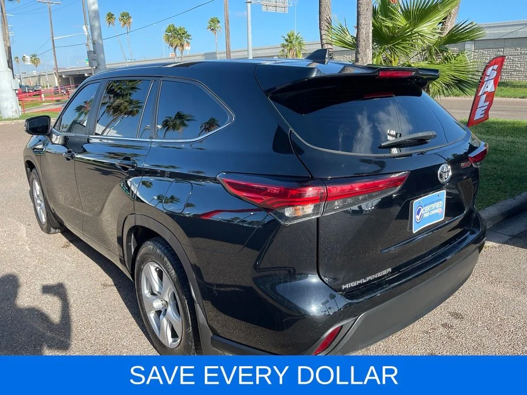 Used 2023 Black Toyota L image 4