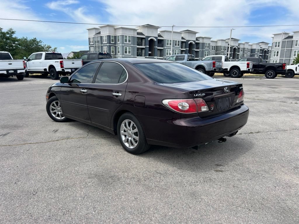 Used 2002  Lexus 300 image 10