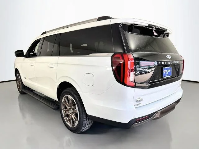 New 2027 Star White Metallic Tri-Coat Ford MAX King Ranch® image 40