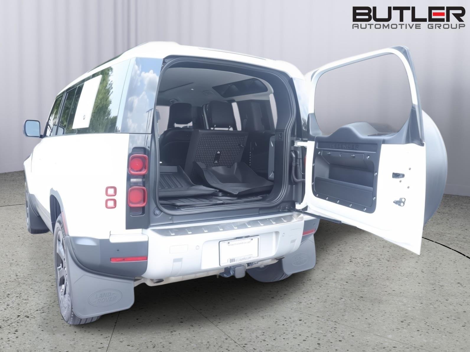 Used 2020 Fuji White Land Rover HSE image 6