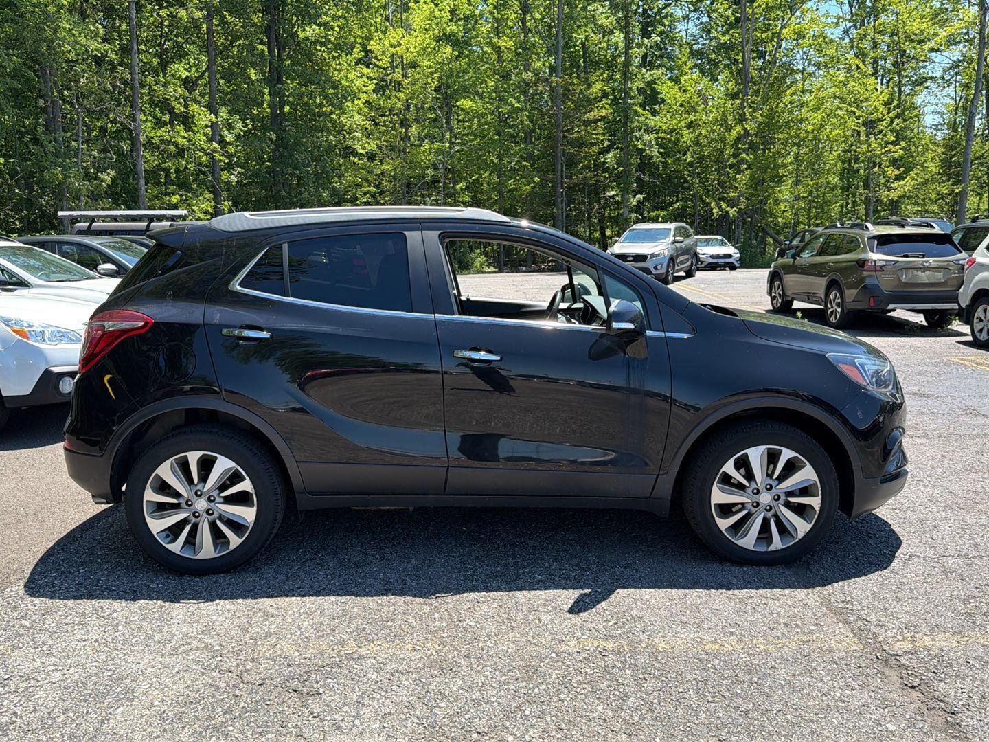Used 2019 Ebony Twilight Metallic Buick Preferred image 7