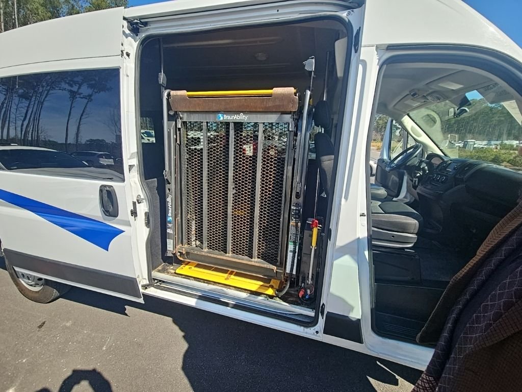 Used 2019 White Ram High Roof image 6