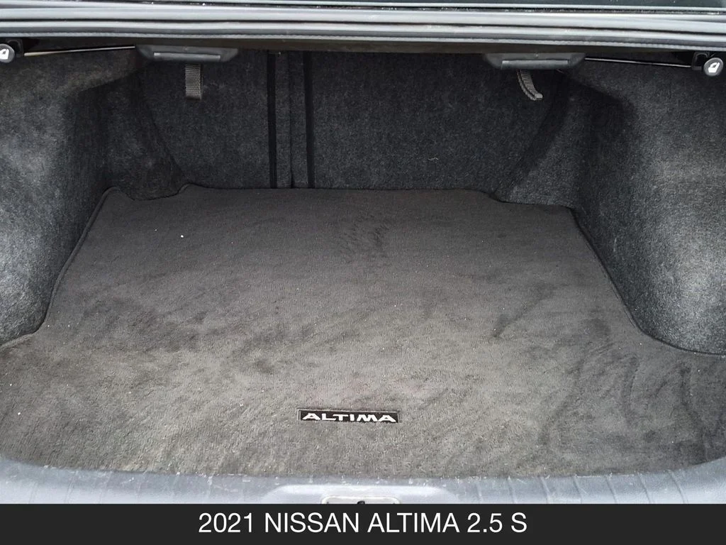 Used 2021 Black Nissan 2.5 S image 23