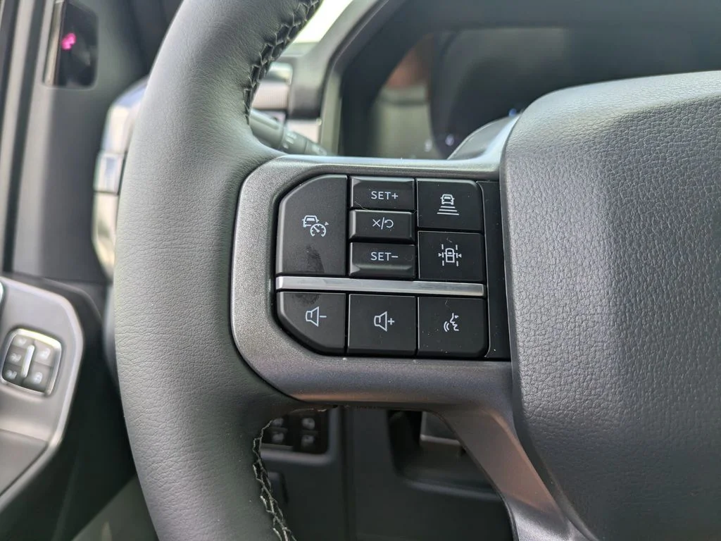 New 2026 Oxford White Ford Lariat image 31