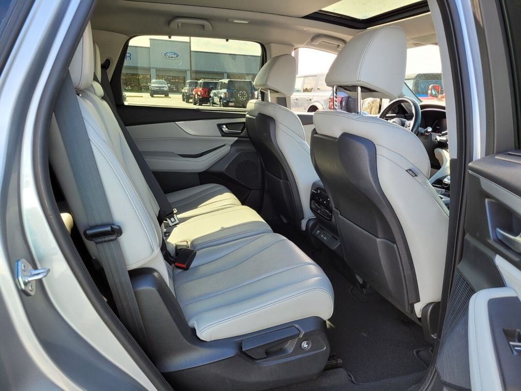 Used 2022 Silver Acura Technology image 12