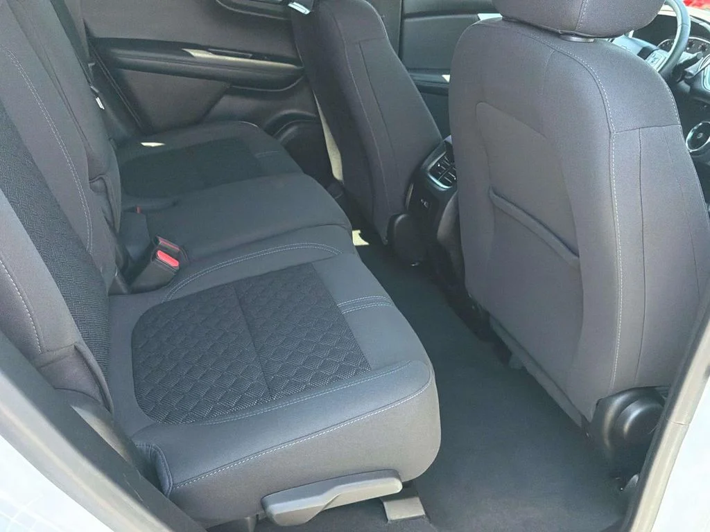 Used 2022 Summit White Chevrolet LT image 37
