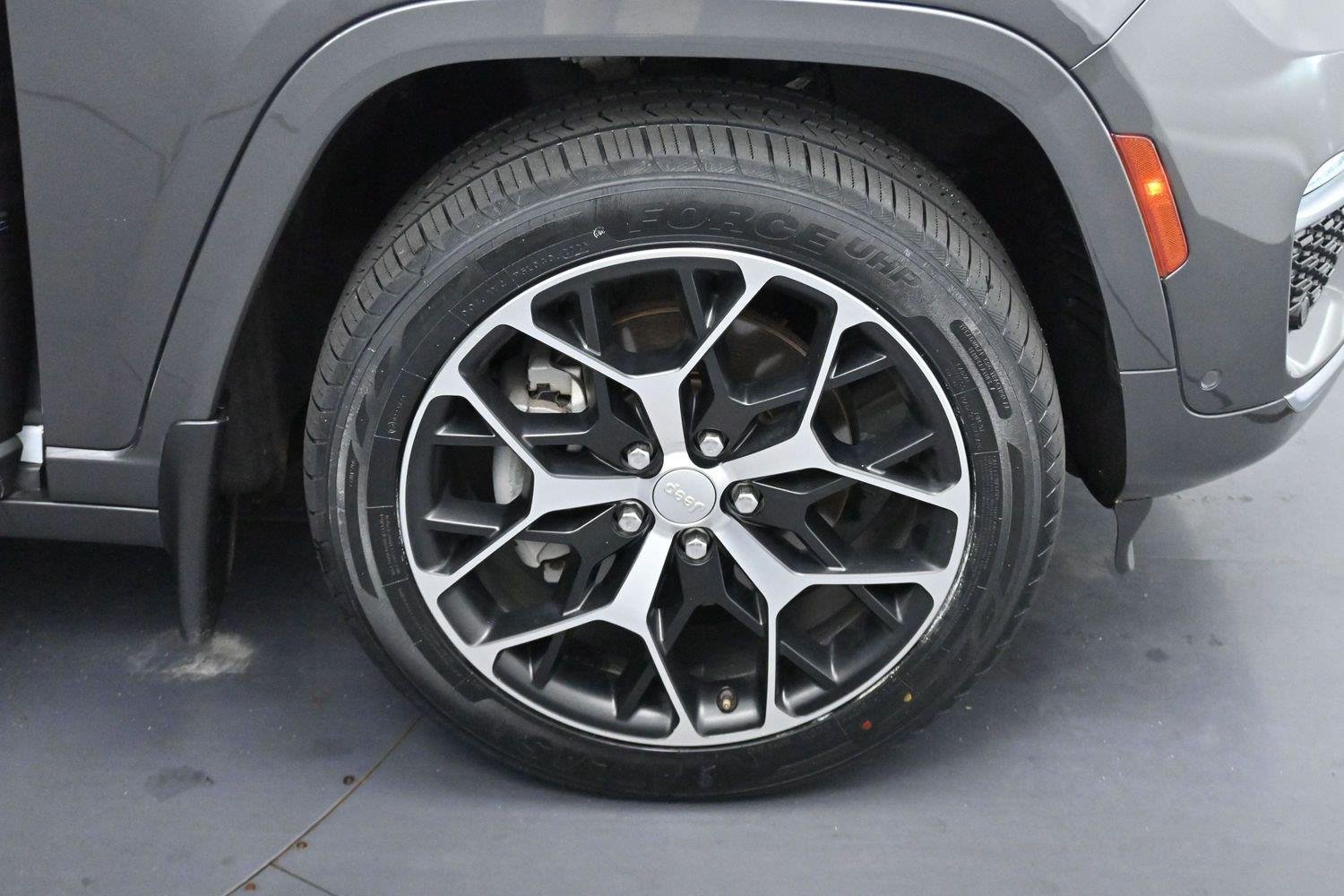 Used 2022 Baltic Gray Metallic Clearcoat Jeep Summit Reserve image 31