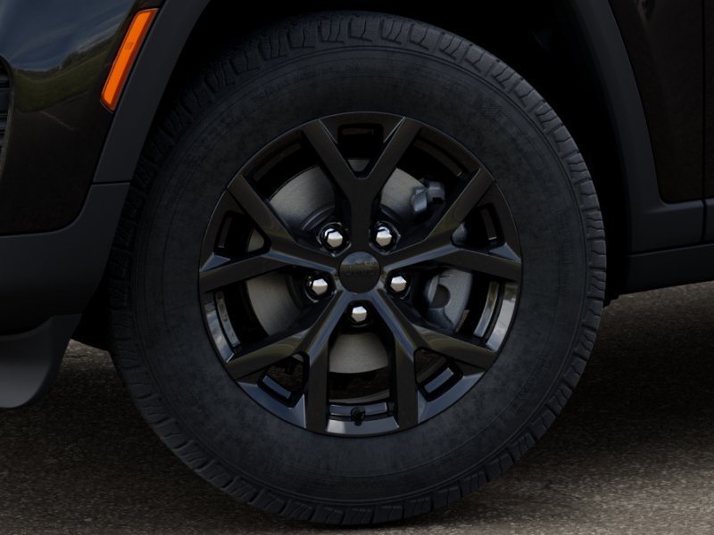 New 2025 Diamond Black Crystal Pearl-Coat Exterior Paint Jeep Altitude X image 28