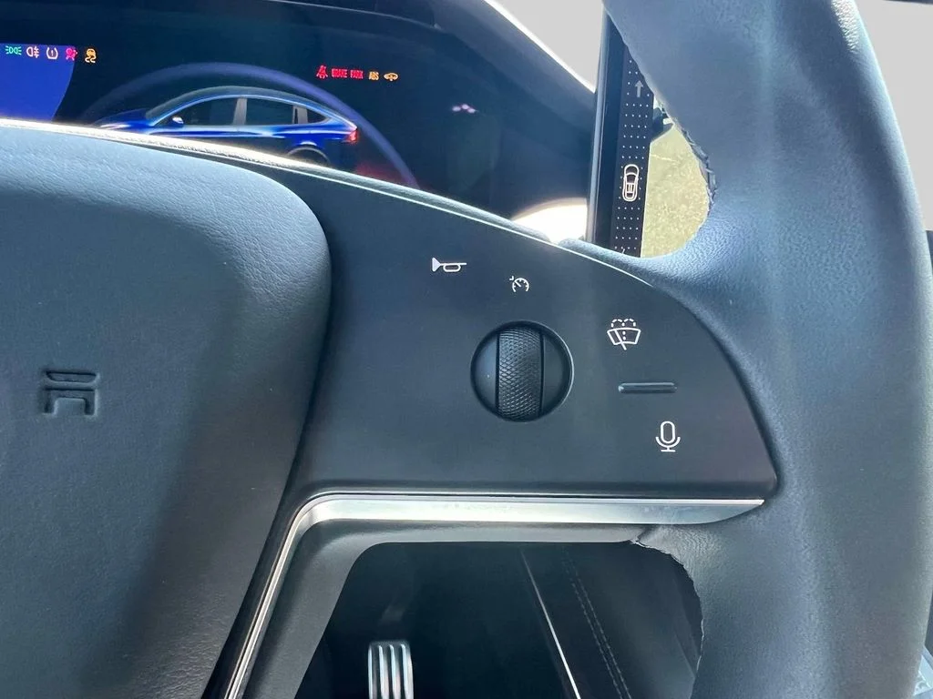Used 2023 Blue Tesla Standard Range image 24