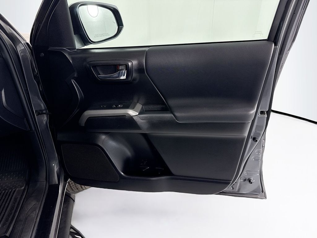 2021 Toyota Tacoma TRD Sport - Photo 25