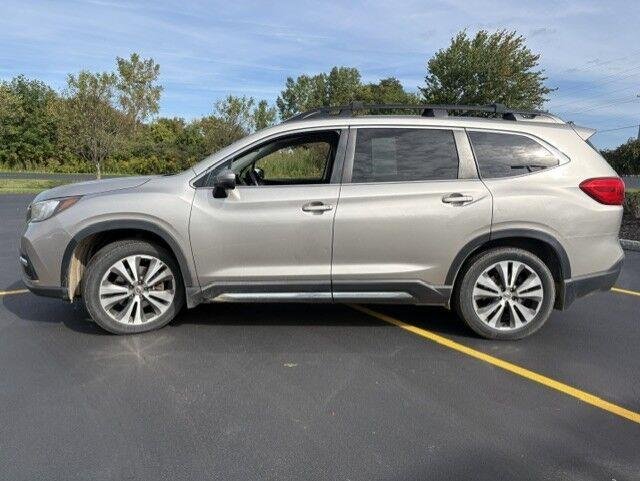 Used 2019 Tungsten Metallic Subaru Limited image 8