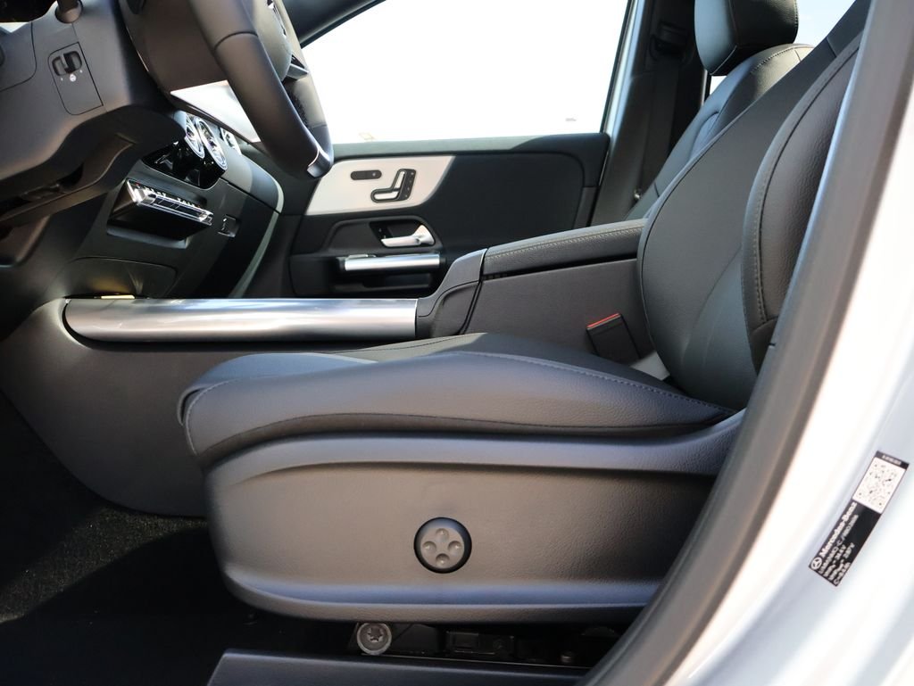 New 2026 Cirrus Silver Metallic Mercedes-Benz GLA 250 image 37