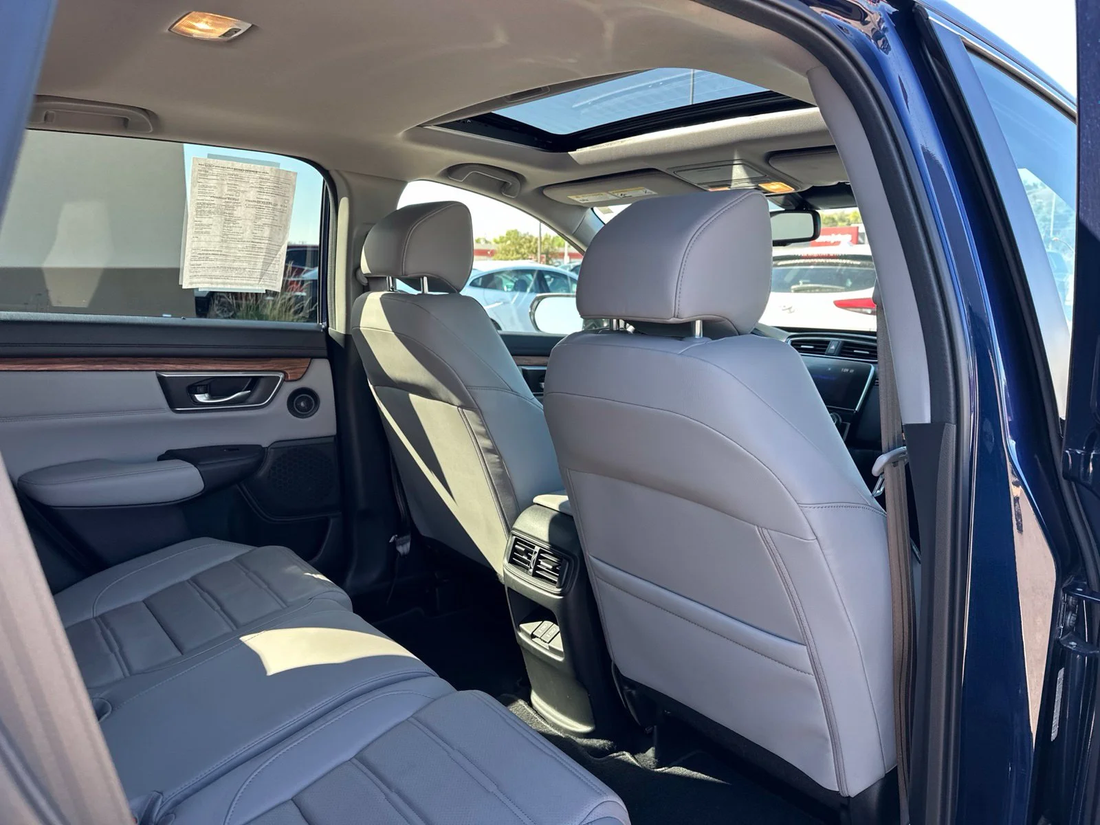 Used 2017 Blue Honda EX-L image 31