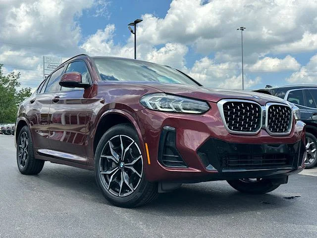 2022 BMW X4 xDrive30i's photo