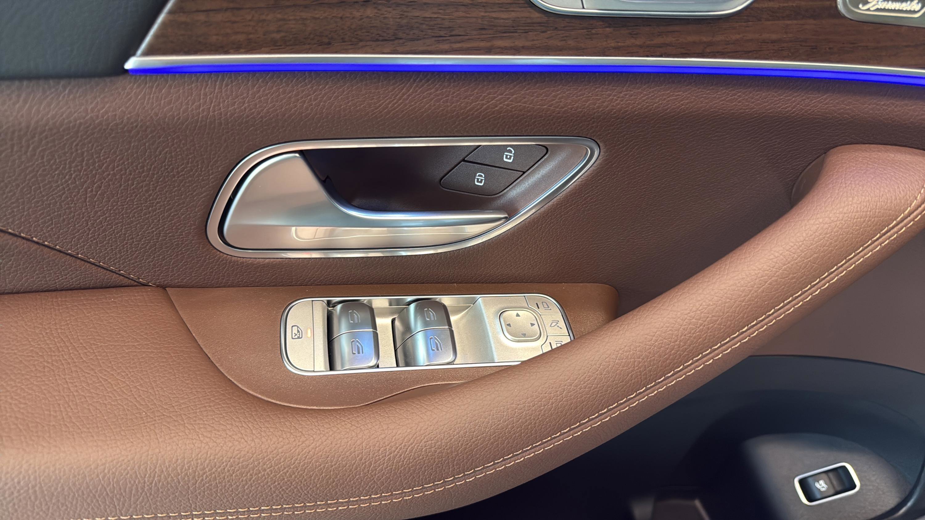 New 2026 MANUFAKTUR Cote d Azur Light Blue Metallic Mercedes-Benz GLE 350 image 13