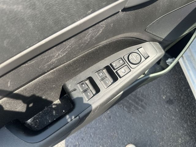 Used 2018 White Hyundai SEL image 17