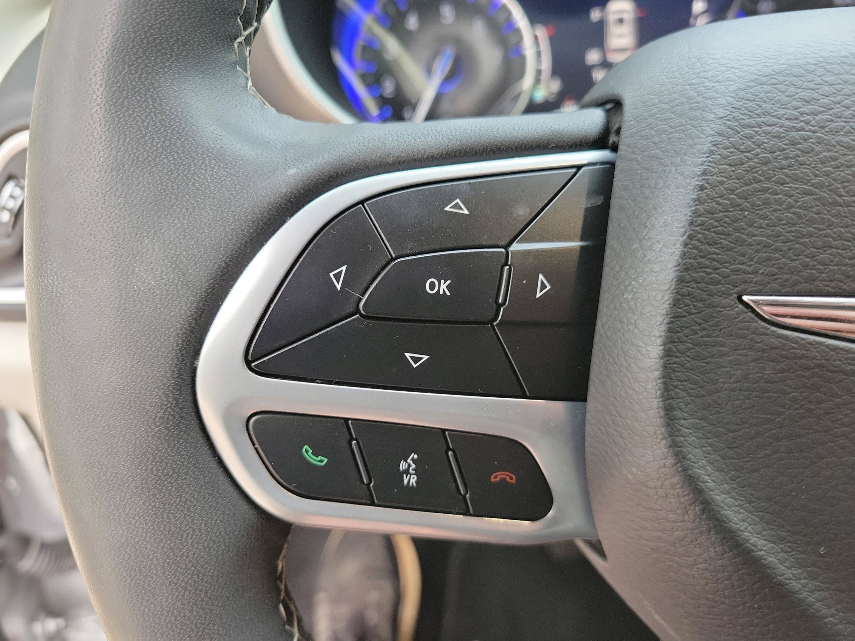 2024 Chrysler Pacifica Touring L - Photo 26