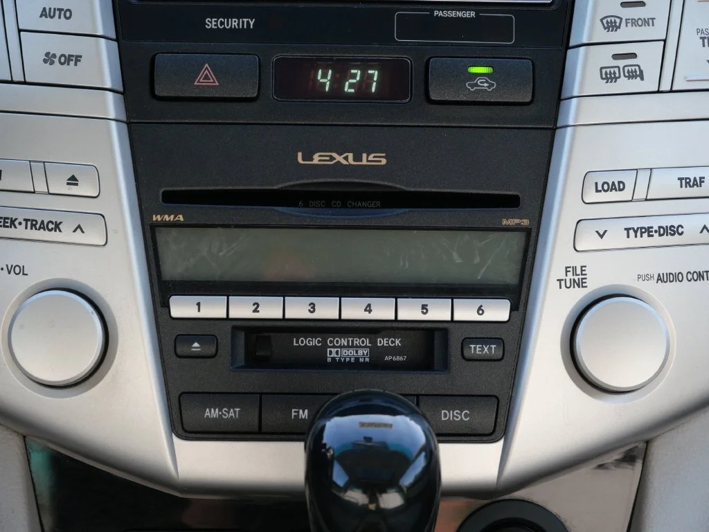 Used 2008 Blue Lexus 350 image 18