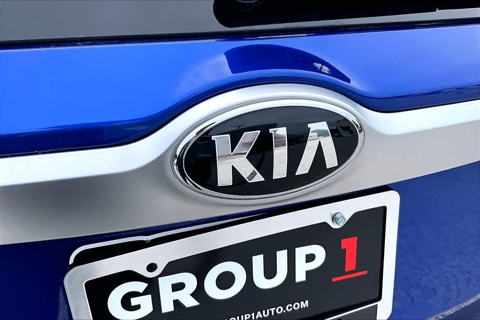 Used 2021 Neptune Blue Kia SX image 30
